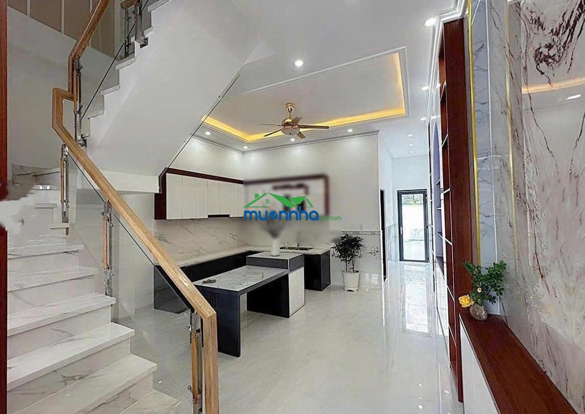 Chị nghi cần bán nhà lo cho bồ quyết định bán lẹ nhà đường bàu gốc ngay kdc tân kiên bình chánh