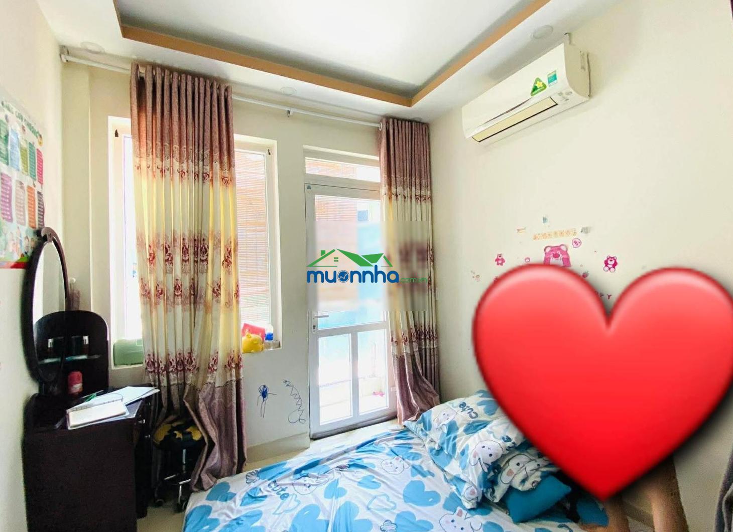 Ngô gia tự, quận 10. hẻm 1 trục. 15m ra mặt tiền. 4 tầng, 5 tỷ 6