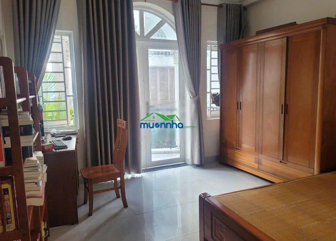 7,45 tỷ - nhà 4 tầng, 4pn - xe hơi đậu trong nhà, sát lê văn chí, linh trung