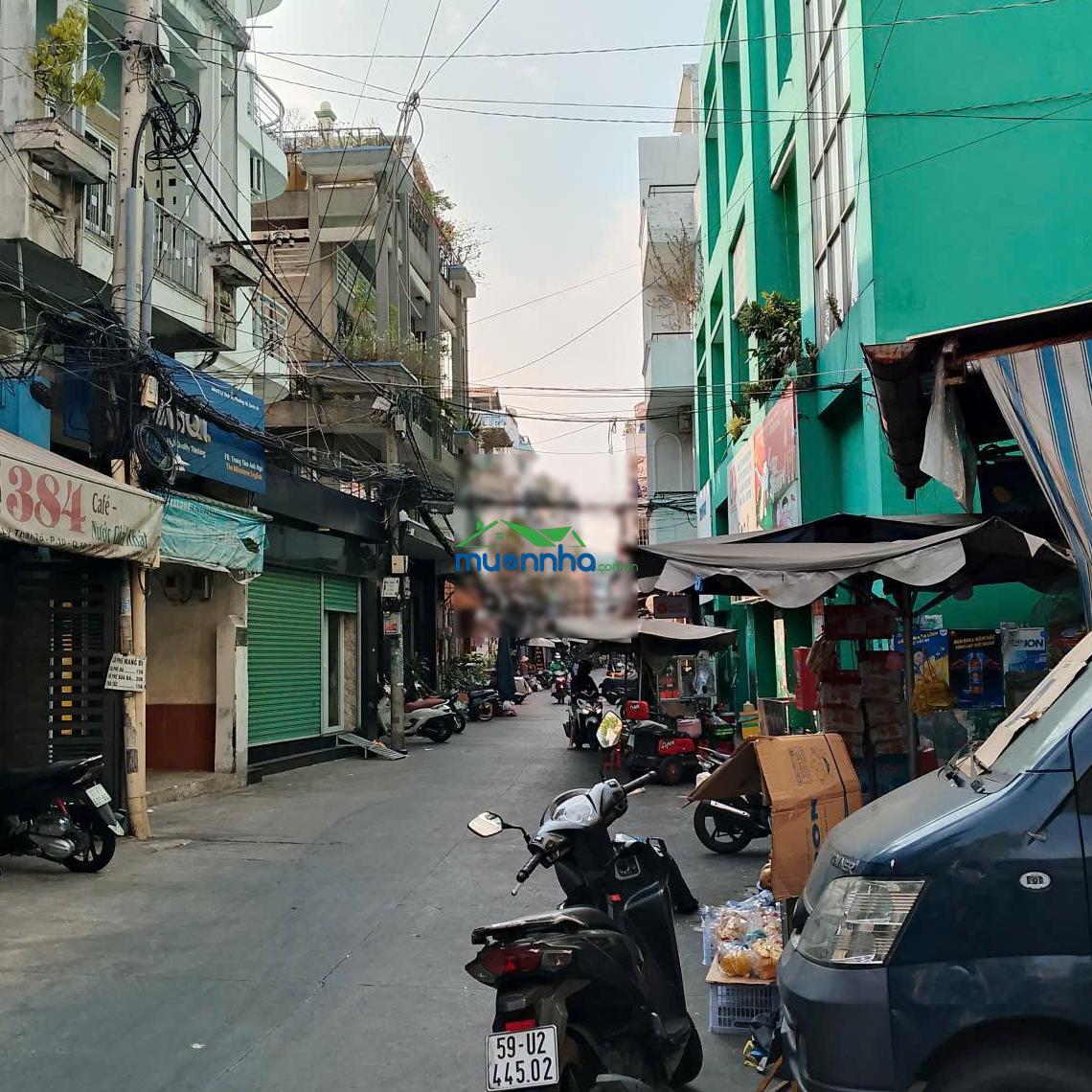 Hẻm ô tô lý thái tổ (3 tầng dt: 4,3mx20m. nở hậu 5,3m). giá 8 tỷ - 2
