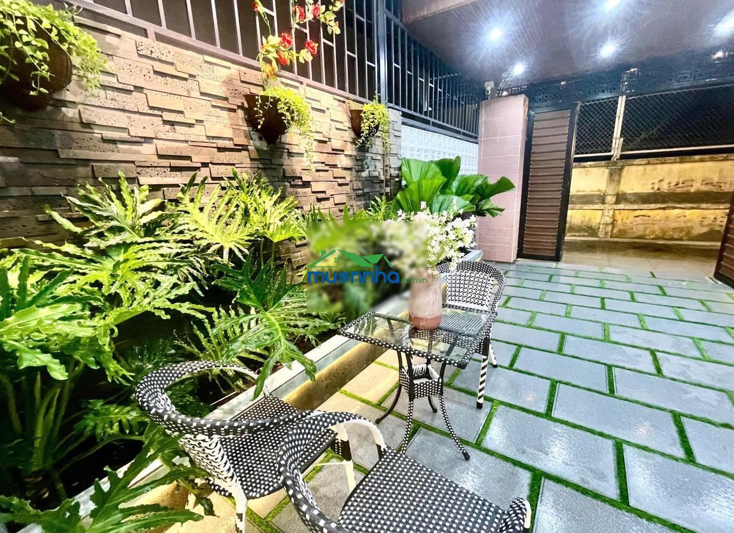 Nhà đẹp vườn đẹp như resort, giáp phú mỹ hưng, giá rẻ - 4
