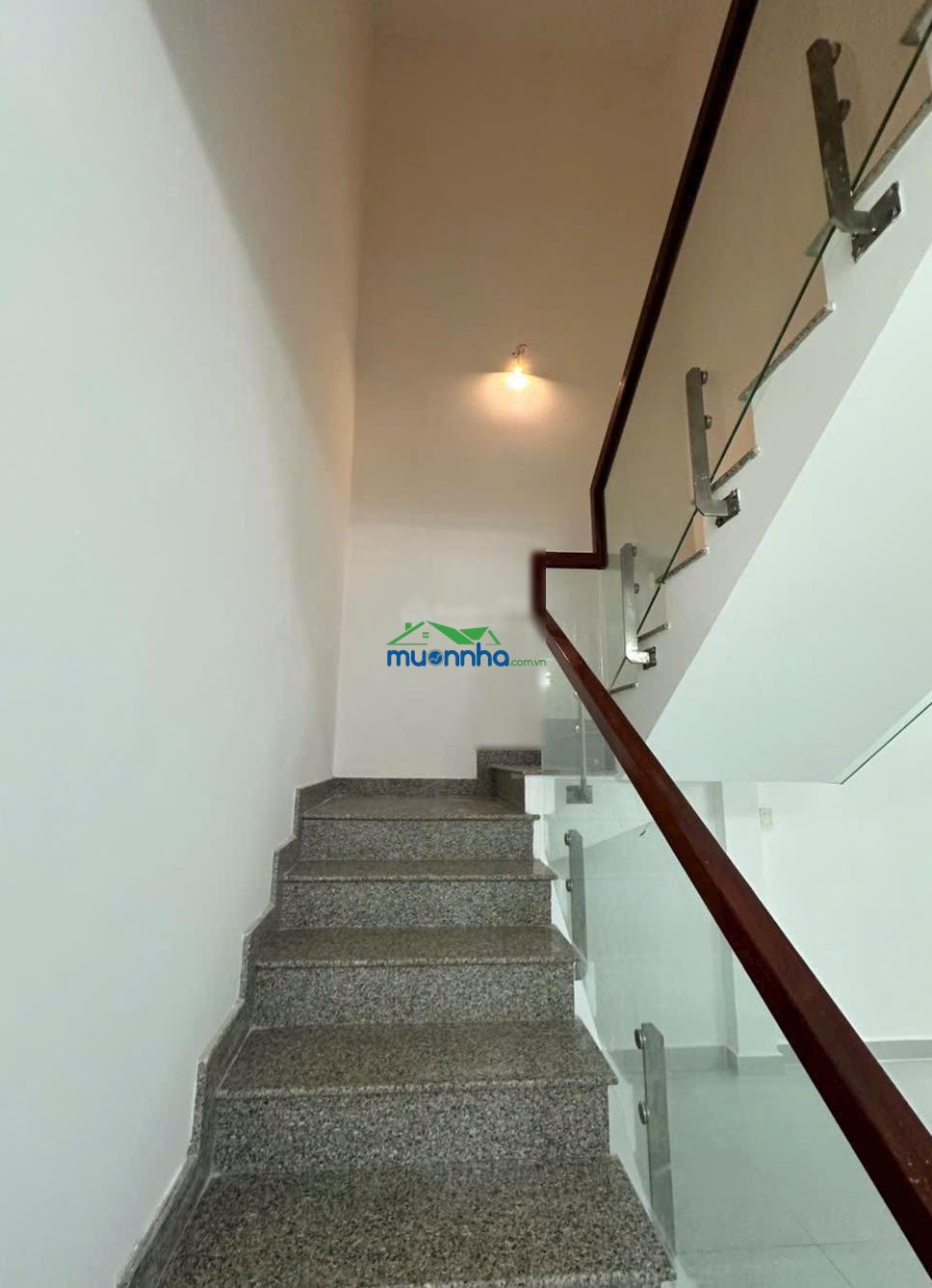 Nhà riêng gần 200m², ngang 5 dài 16m. bán gấp 10,5 tỷ - đã giảm 2 tỷ - 3