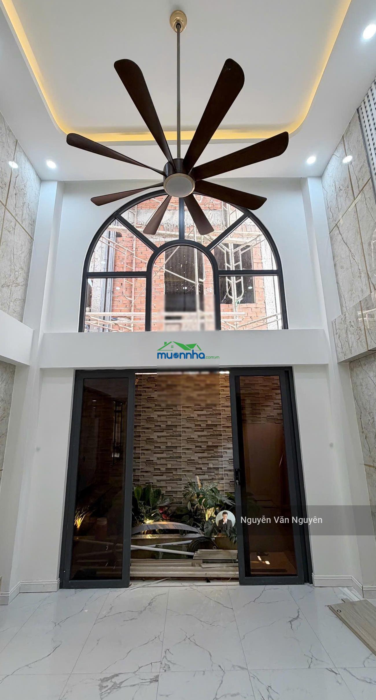 Bán nhà phố cao cấp quận 9 thang máy, full nội thất cao cấp mới, giá chỉ 10.6 tỷ. tiện ích đầy đủ - 2