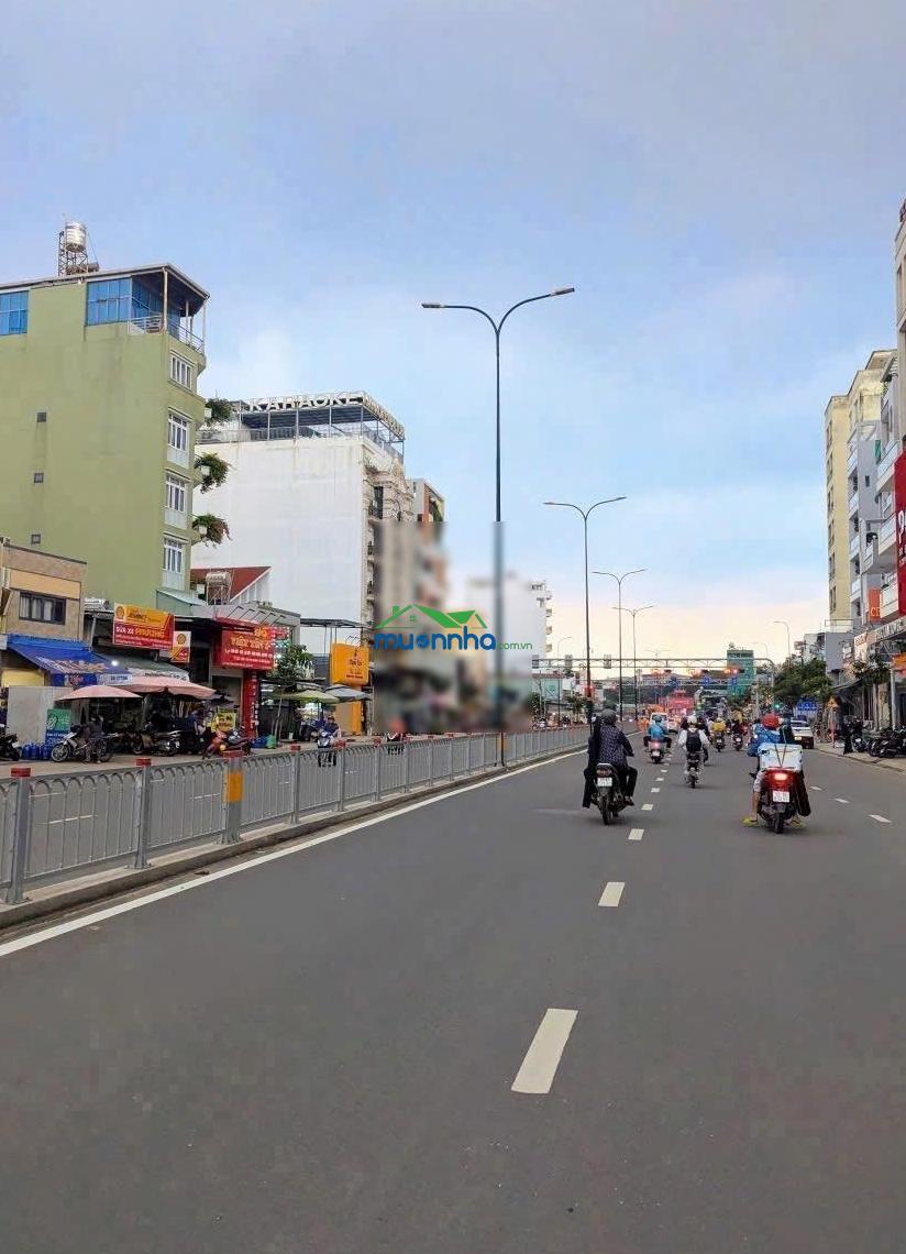 Hàng xịn vừa lên sóng 220m2 ngang 8m, hẻm xe hơi giá chỉ 18. x tỷ - 4