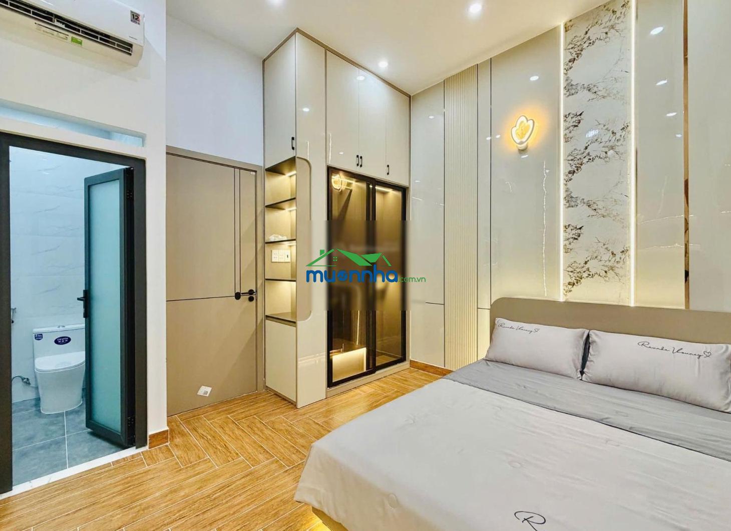 Nhà xây mới đẹp lắm anh chị ơi, ngay trung tâm phường tân sơn, 3 phút ra ga metro 2, 15p vào quận 1 - 3