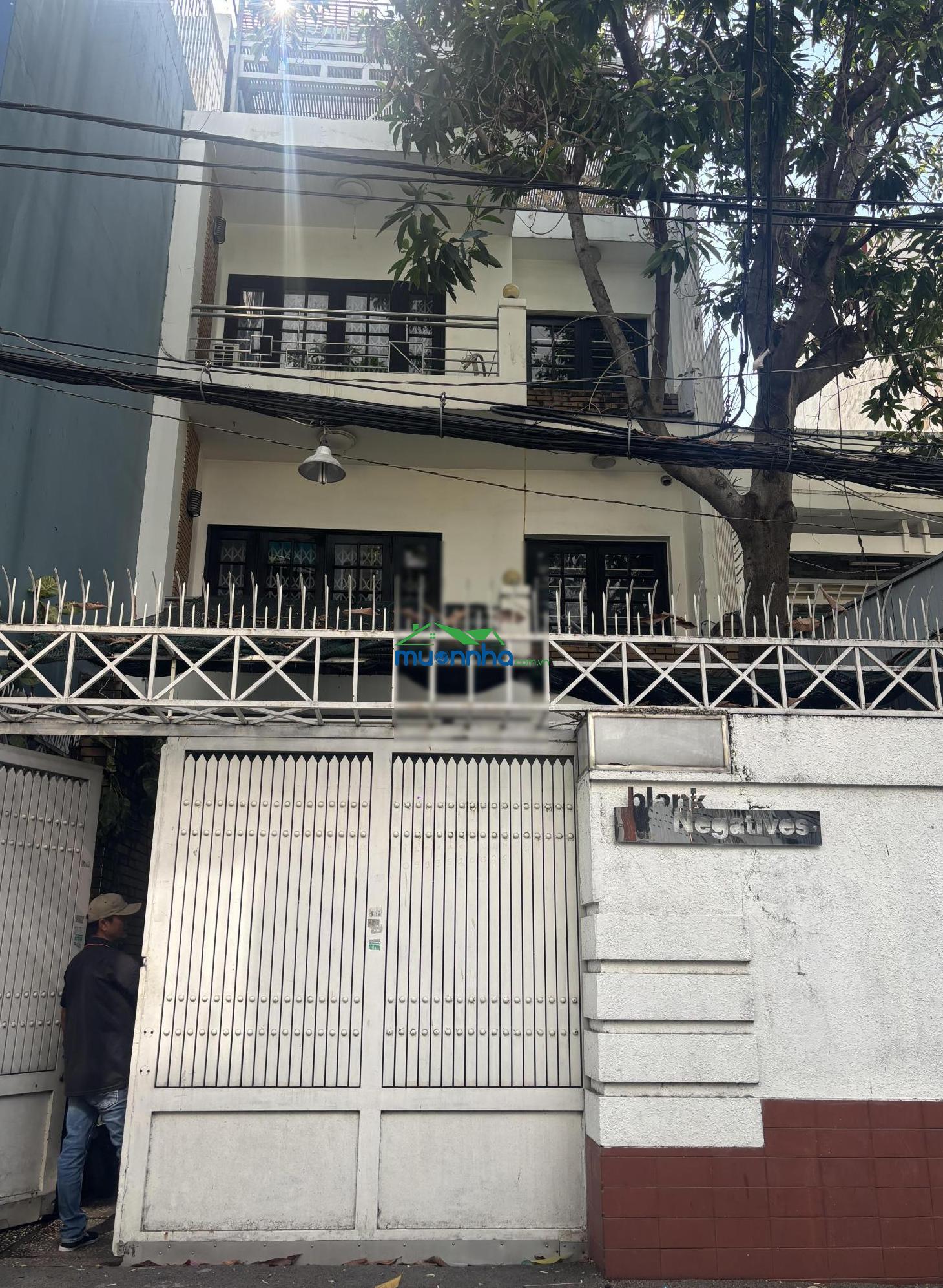 Bán nhà 12/32 đào duy anh, p9 pn, dt 139.3m2 (ngang 6.2 dài 22.6) hẻm 7m khu vip