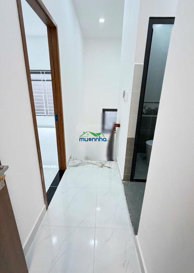 Bán nhà bình tân - đẹp mê ly - 2 tầng - 5.6 x 11 - chỉ 4.3 tỷ