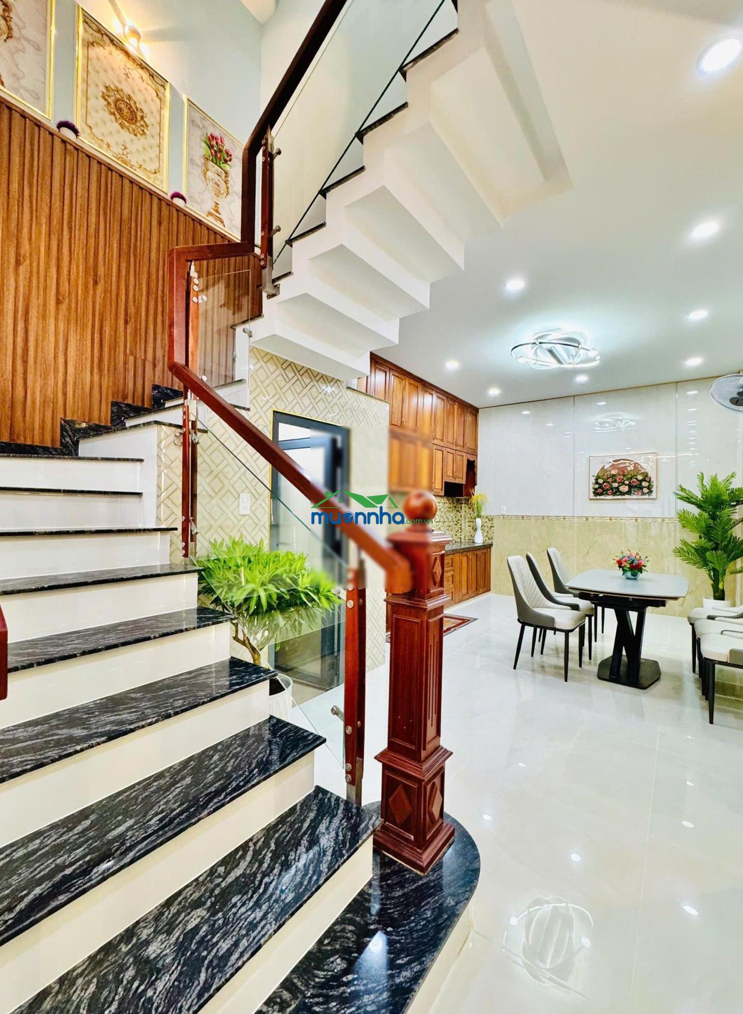 Nhà mới sổ hồng riêng, pháp lý sạch. hxh hàng hiếm