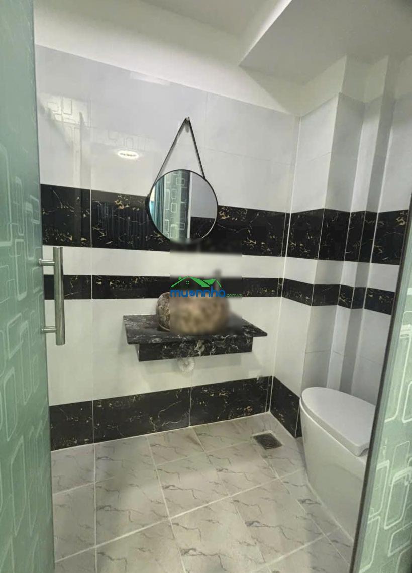 4.5 tỷ số 341/g26 lạc long quân q11 nhà mới 3 tầng xe hơi tới nhà