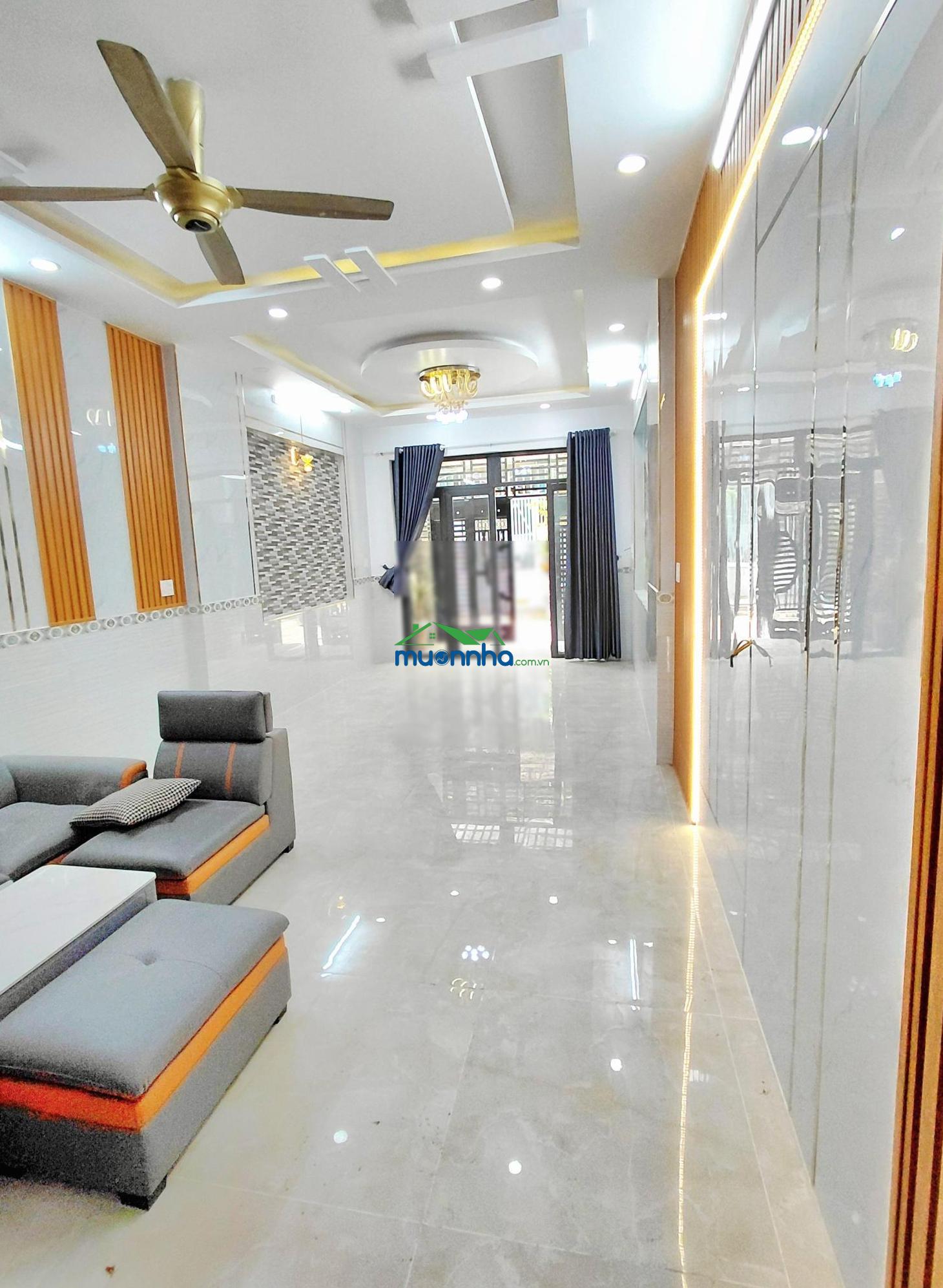Nhà 3 tầng_gần chợ hiệp thành quận 12_hẻm xe hơi ngủ trong nhà_mới dọn ở ngay_diện tích tốt 4m x
