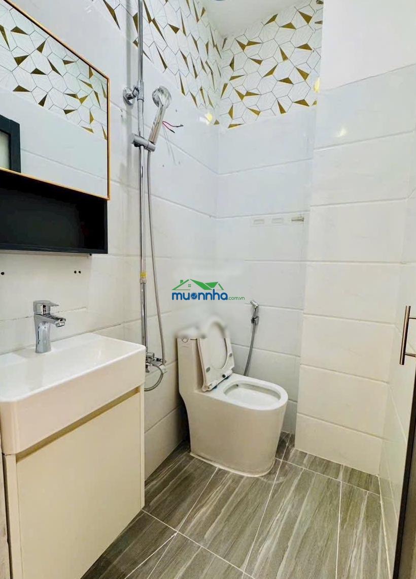 Bán nhà chính chủ mới đẹp 4 tầng btct ngay cách mạng tháng 8 quận 3