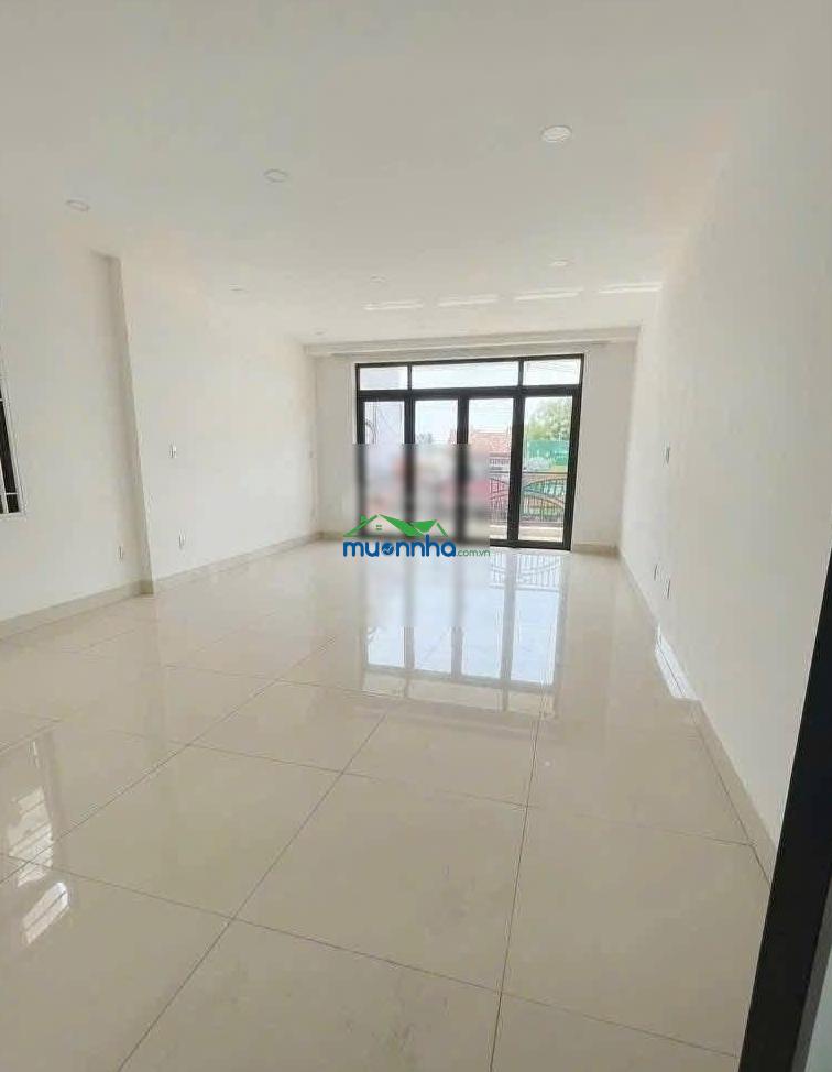Cho thuê nhà cách mạng tháng 8, thủ dầu một - diện tích: 5,5x30m (170m2) - nhà 1 trệt 2 lầu