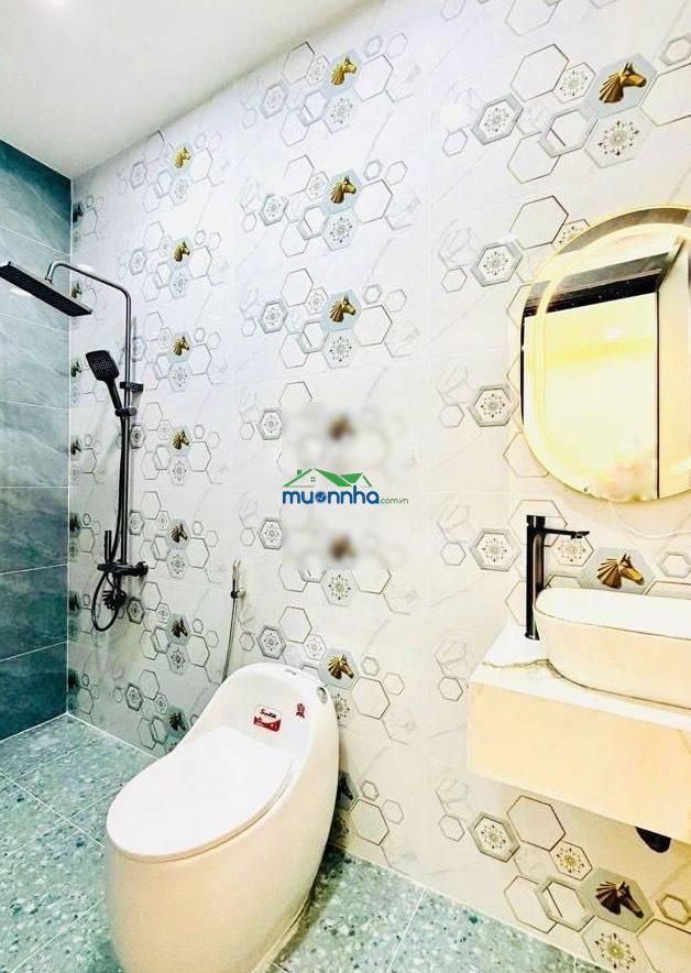 Chủ cần tiền bán gấp ở thị trường ngay trần bình trọng, q.5 78m². shr hẻm xe hơi ra vào