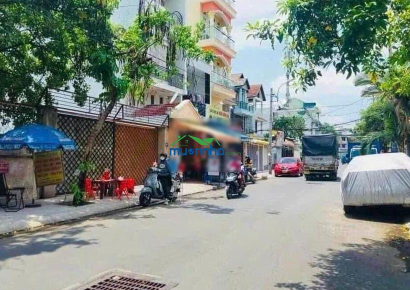 Chdv hxt thông dương quảng hàm, gv. dt: 4m x 16m. trệt + 3 lầu. đang cho thuê 20tr/th. giá: 8.6 tỷ