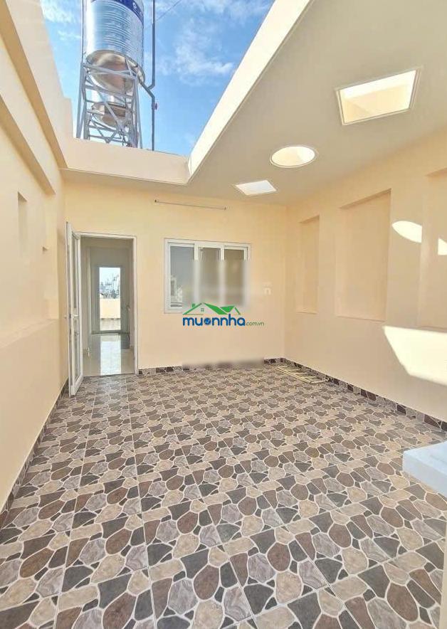 Mặt tiền đường bàn cờ cách 50m ra trường chinh p. đông hưng thuận q12 nhà đẹp 4 tầng - dt 4m x 25m