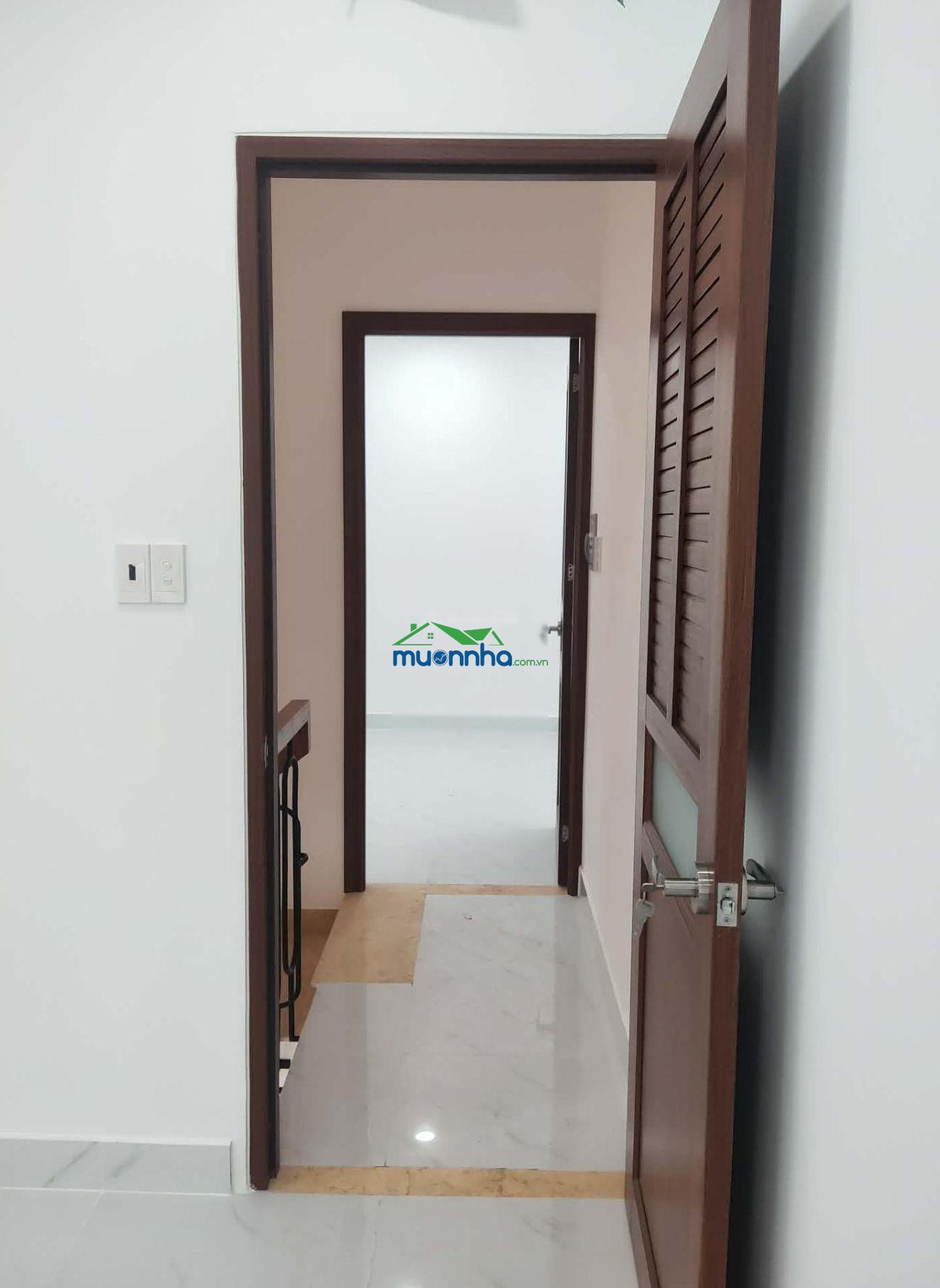 Bán nhà 2 tầng, lê văn sỹ, quận 3, hẻm 4m, 4,4x11m, 8.x tỷ