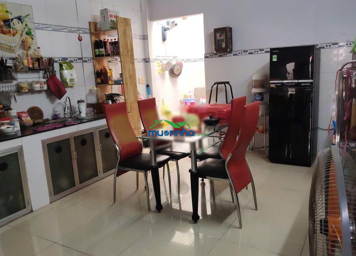Bán nhà hxh 3tỷ3, 4*20m, đường phan văn hớn - 3