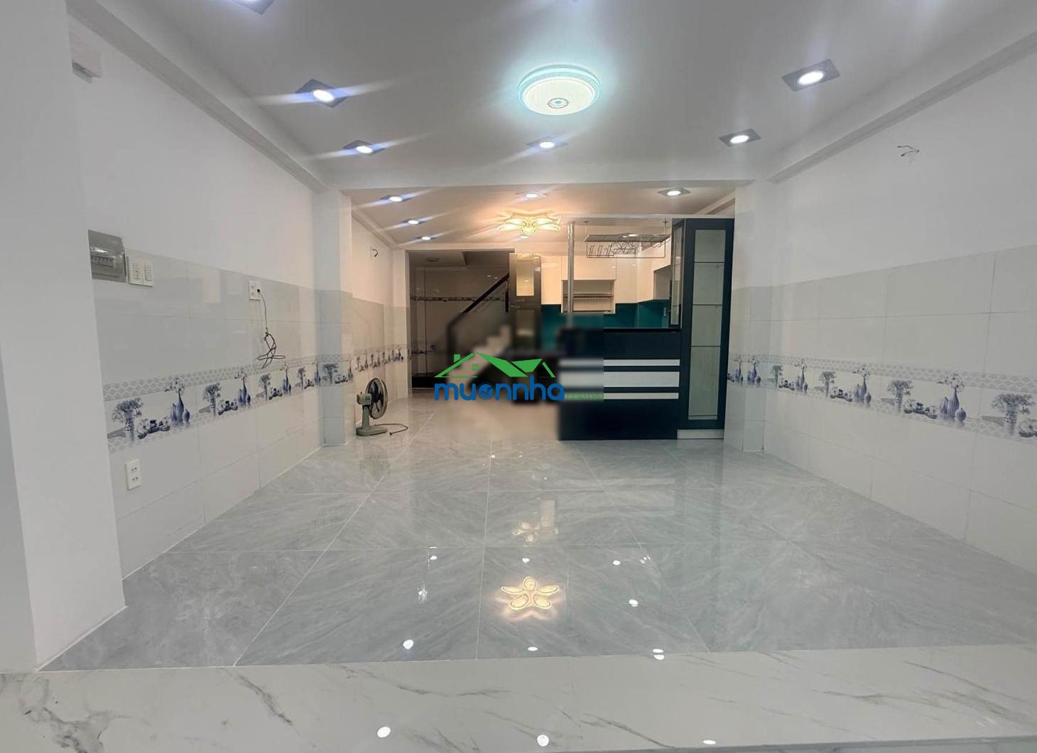 Dương quảng hàm nhà 5 tầng hẻm oto 7 chỗ ở ngay