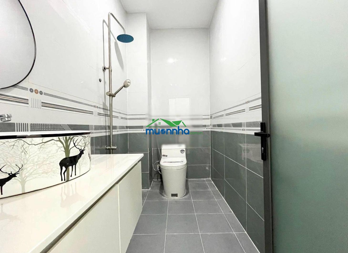 Bán nhà 2 lầu, hẻm 5m ngay nguyễn xí, bình thạnh. 58.8m2, hẻm xe hơi. sổ hồng riêng