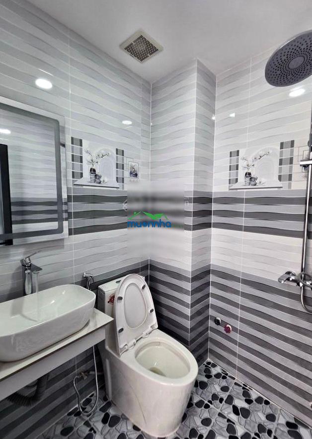 Ngay chợ bà chiểu, phan đăng lưu - 91m² x 4 tầng - thang máy - 8pn - 10,9 tỷ tl - 4