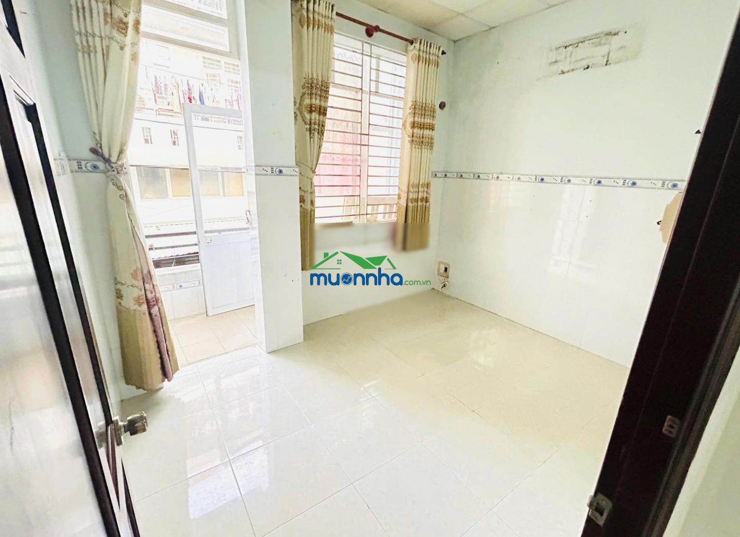 Kênh nước đen - hẽm 5m thông tứ tung - 4 x 11m - 2 tầng - tiện kinh doanh nhỏ và ở - 2