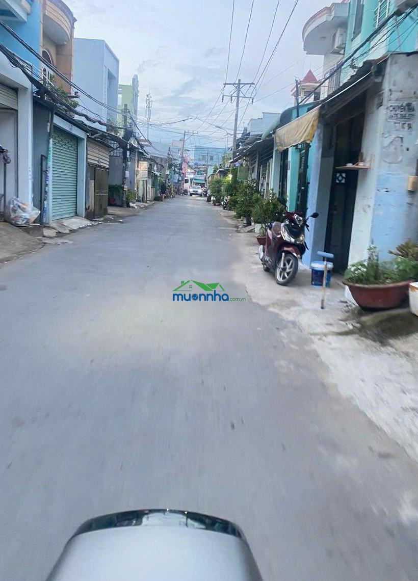 Bán nhà mặt tiền đường kho gạo. sát vòng xoay an lạc. dt 5x28=143m full thổ cư, nhà 1 trệt 1 lửng. - 2