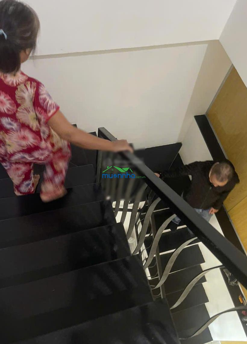 Bán nhà đường lê văn lương nhà đẹp diện tích lớn xe hơi vào nhà