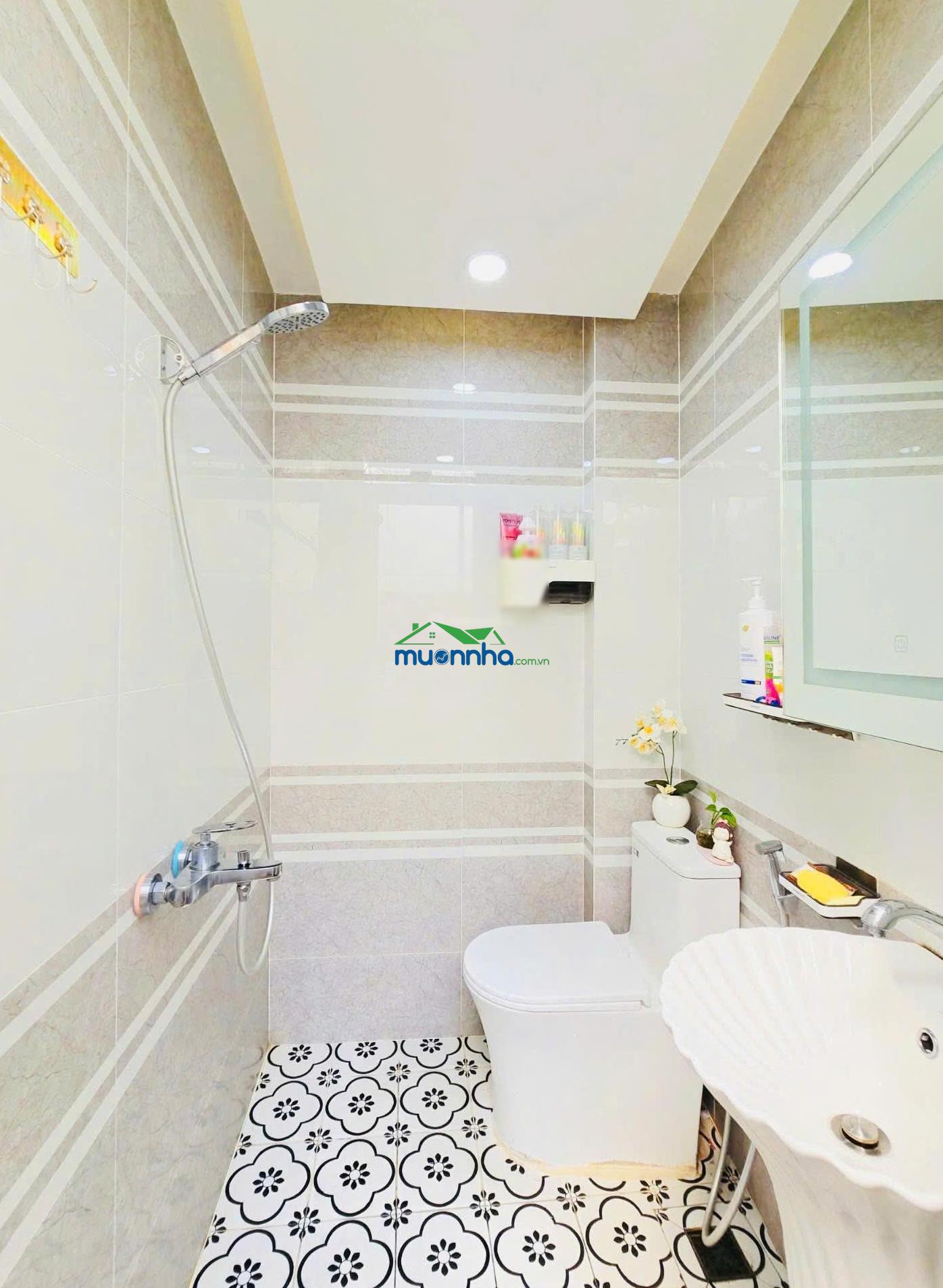 Nhà đẹp 4 tầng, 4pn, góc công viên thoáng đẹp võ văn hát long trường q9 - 2