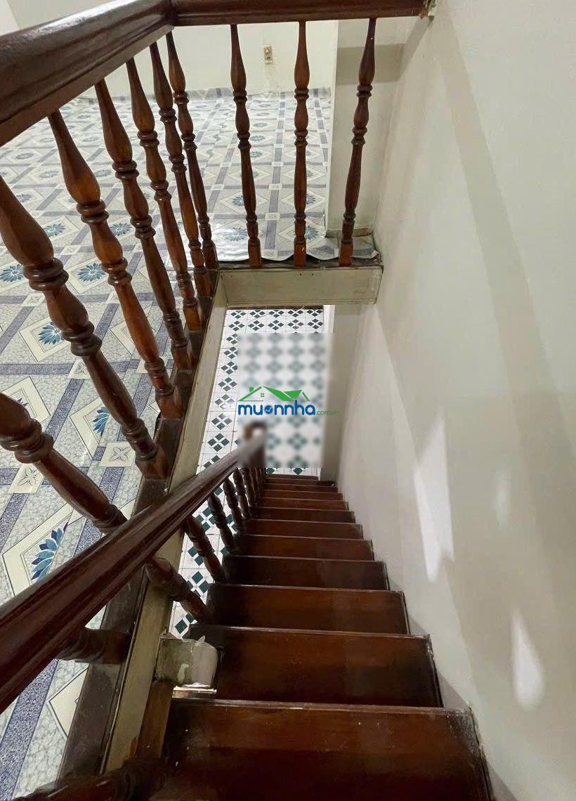 #Quận1, cách mt nguyễn cư trinh 30m, 1 trệt 1 lầu (nhà cũ) - 6m x 3m1. không dính qh, sổ riêng - 3