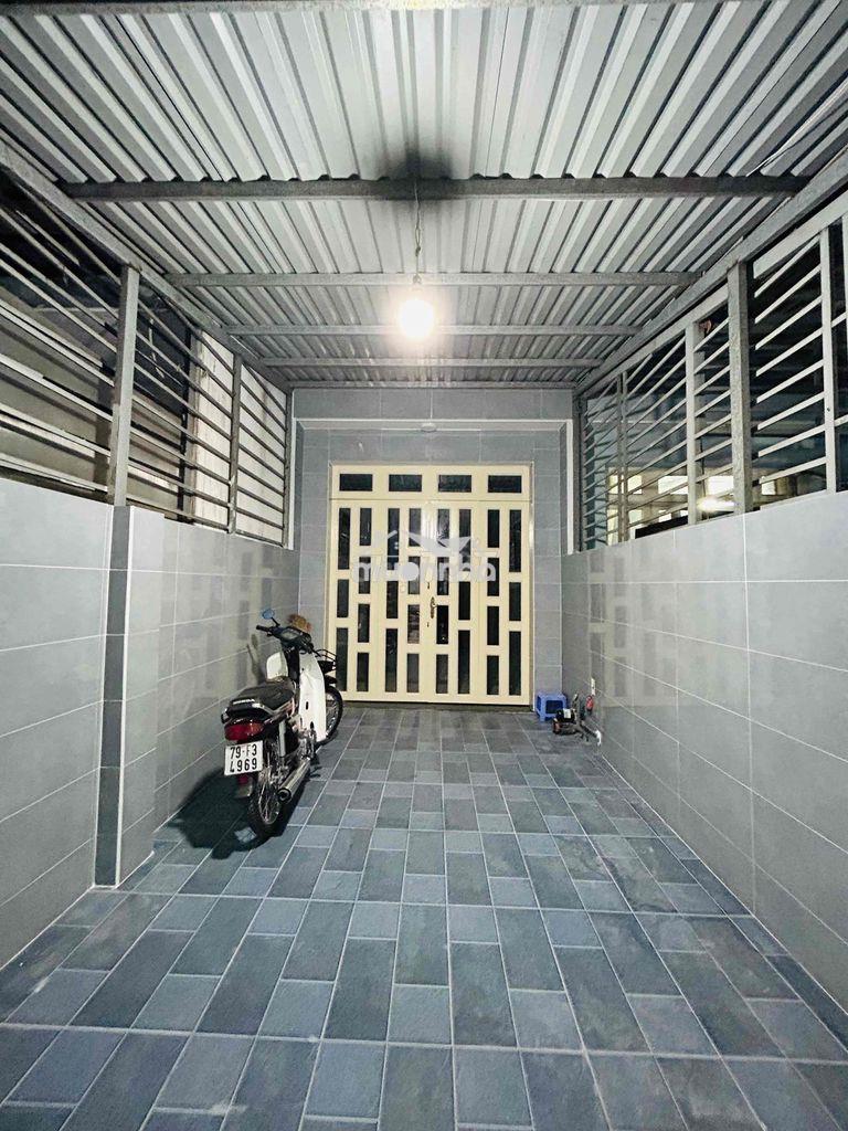 Cho thuê nhà nguyên căn hẽm xe hơi,