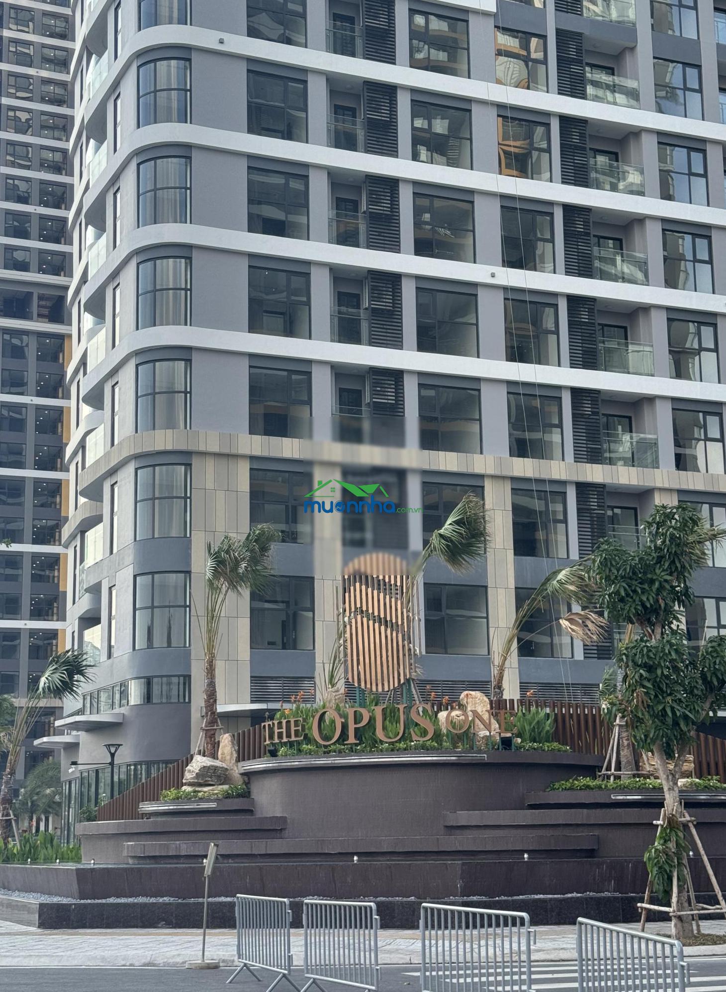 Bán căn 2pn 80m2 căn góc bo tròn siêu hiện đại - the beverly - vinhomes grand park