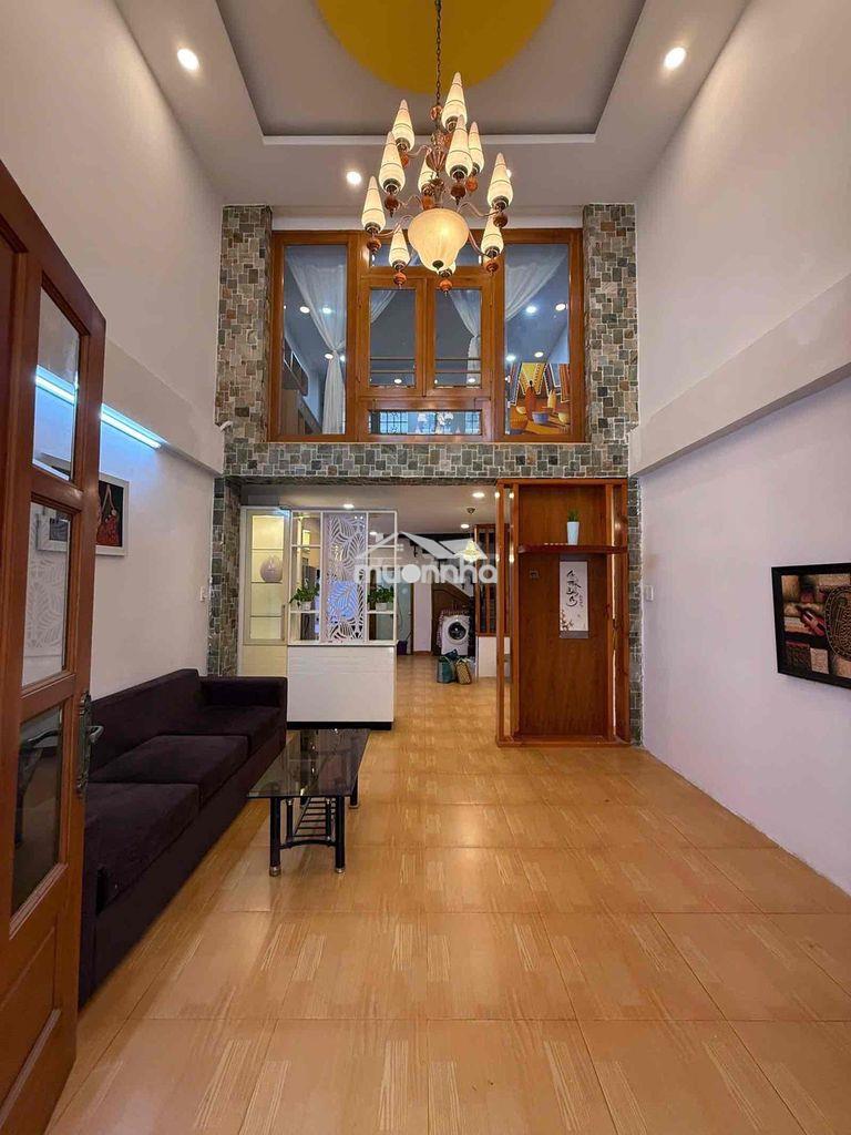 Siêu phẩm ngay út tịch p4  kc 5 tầng 50m2 5 pn giá chỉ nhỉnh 9 tỷ