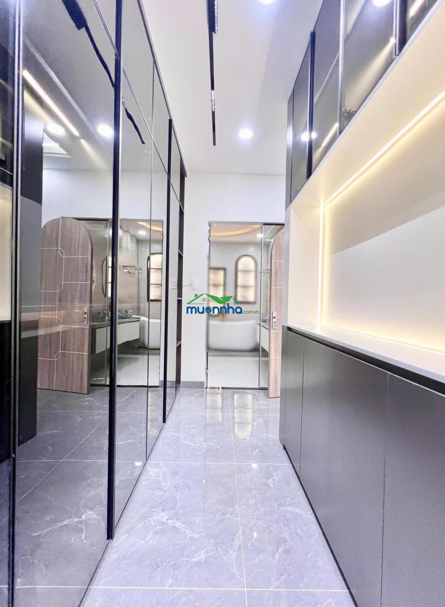 Bán nhà gần cc picity high park quận 12, giá 7 tỷ 450. thiết kế đẹp tinh tế, sang trọng.