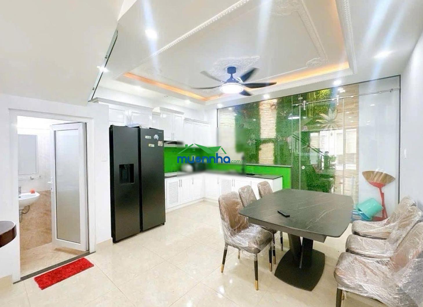 Chỉ nhỉnh 7 tỷ, nhà phố 4 tầng, ngang gần 5m, đối diện phú mỹ hưng