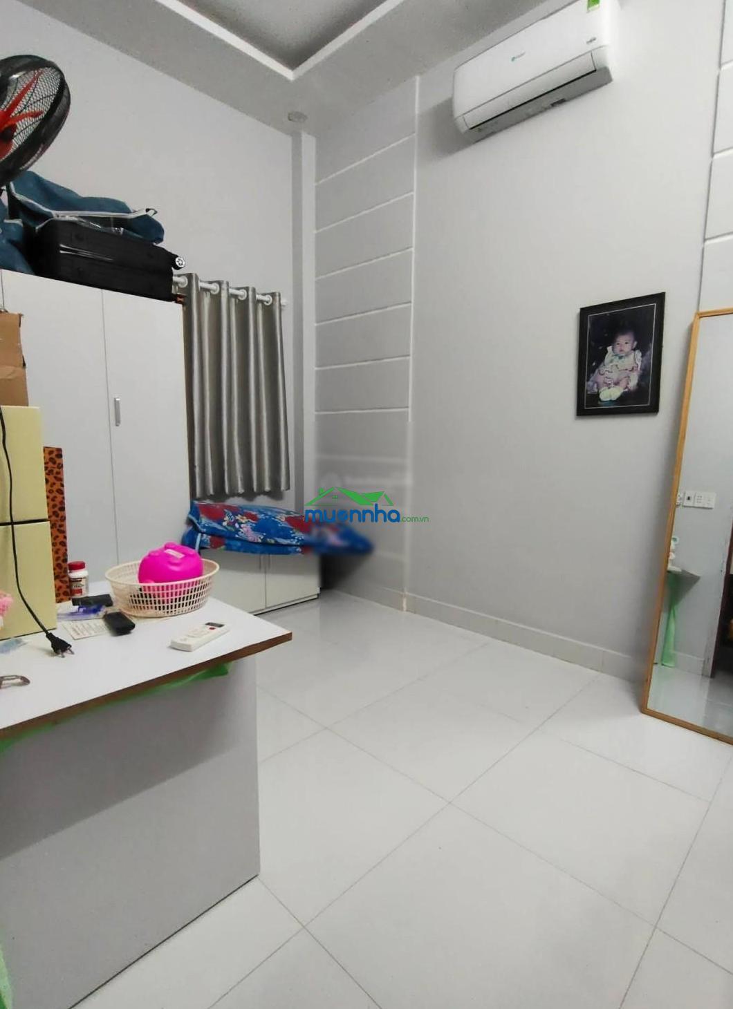Bán nhà ở ngay 2 tầng lầu đường 7m ô tô tránh đào tông nguyên nhà bè tp hcm 115m2, chỉ nhỉnh 6 tỷ - 3