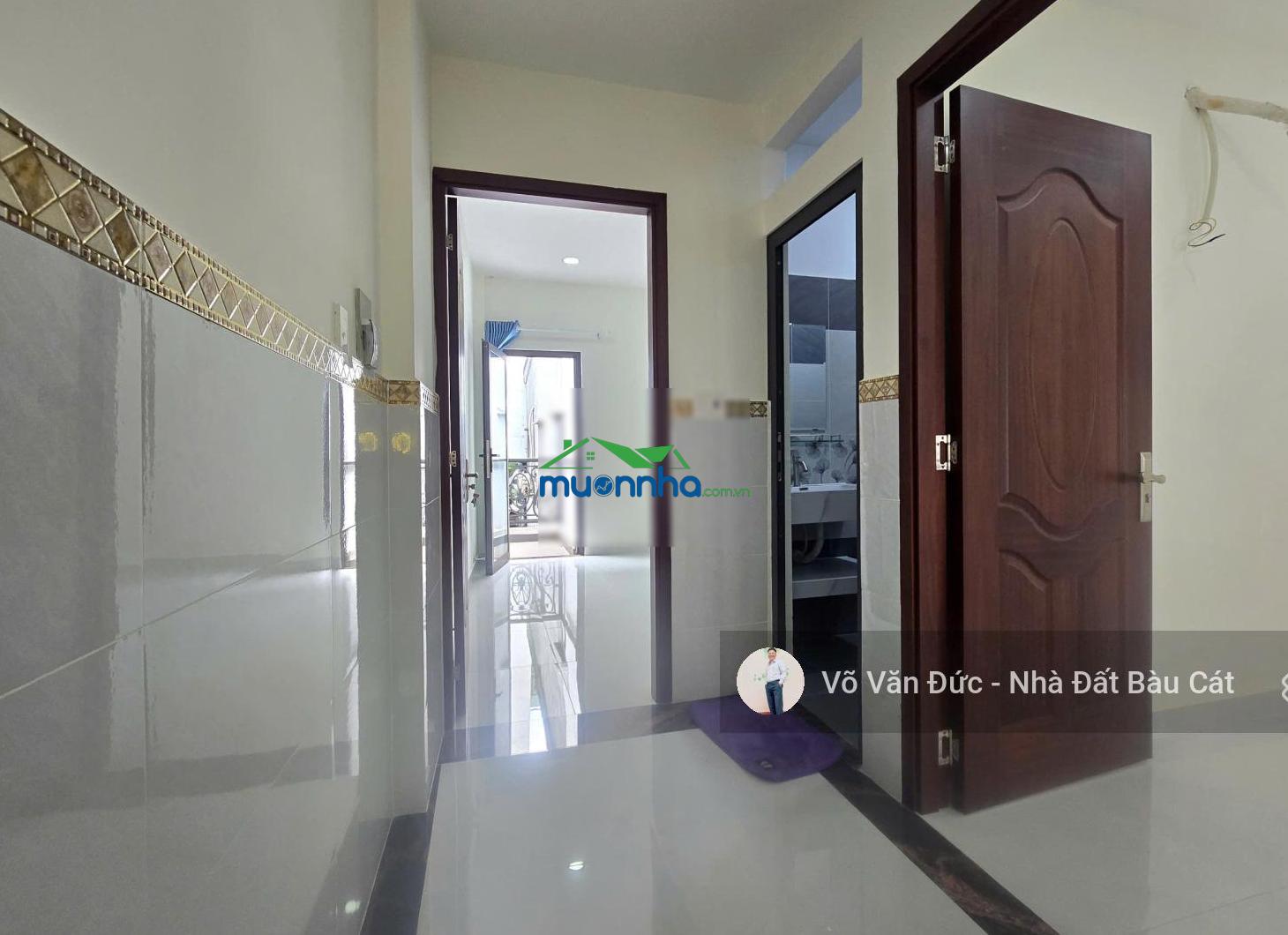 Hẻm nhất chi mai ngay nhà ga t3, tân bình. dt 4x10. đúc 1 lầu mới keng. giá rẻ nhỉnh 4 tỷ
