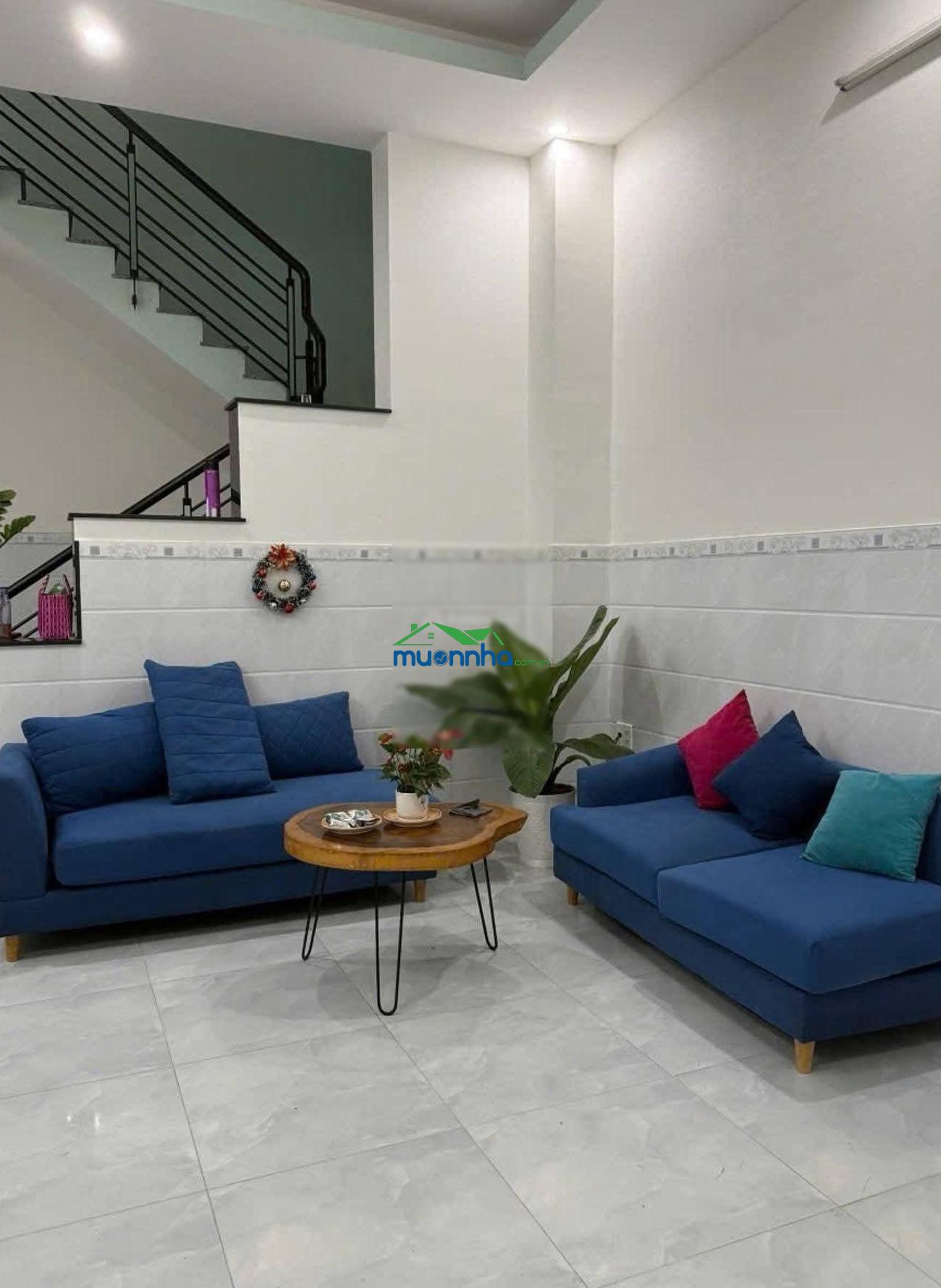 Bán nhà góc 5*16,5m, trệt lầu, st, chỉ 5,25 tỷ, hẻm xe hơi 6m lê văn lương, shr, gần làng đại học