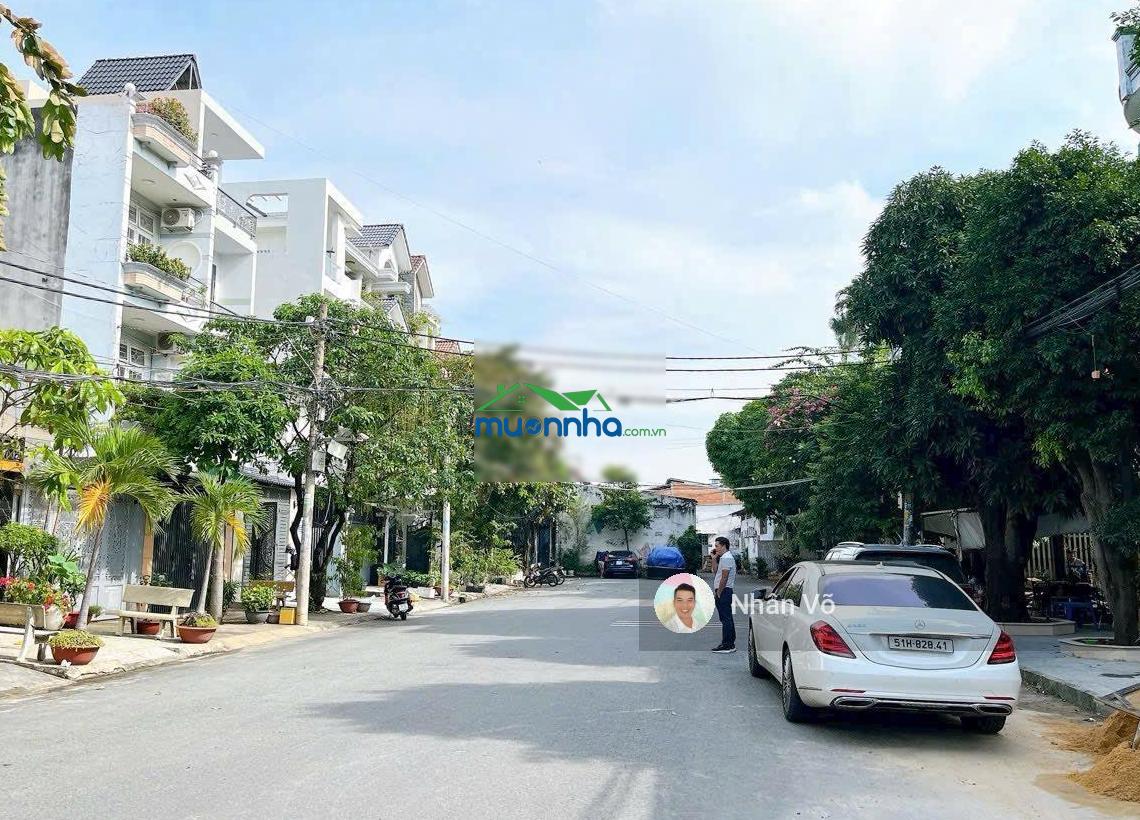 Đường 20m khu 368 tân sơn nhì. dt: 8x20m, đúc 4 tầng. đang cho thuê 65tr/tháng. giá 26.5tỷ tl