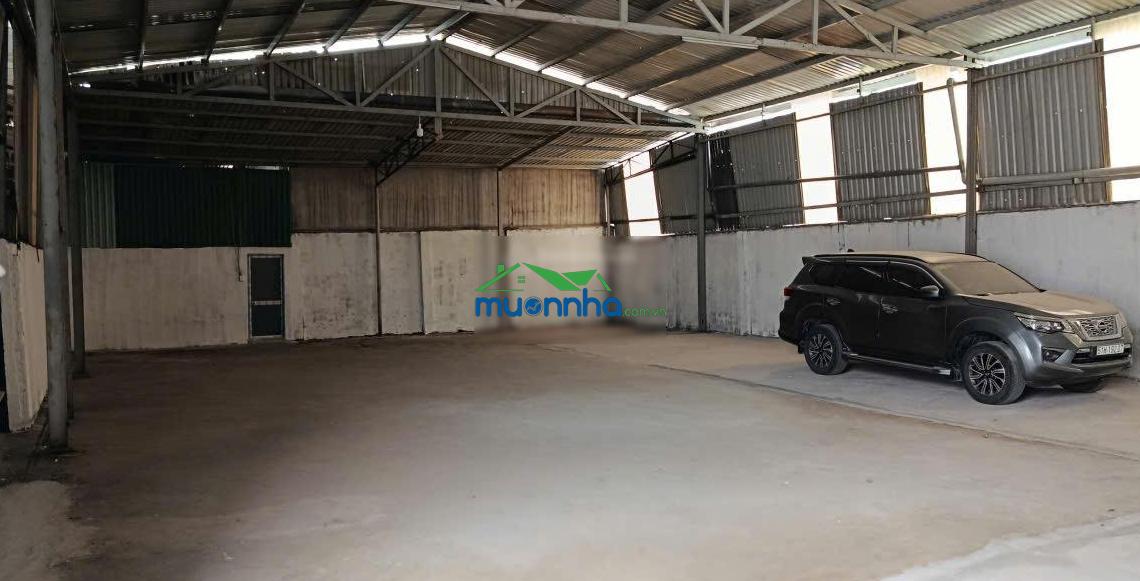 Kho xưởng 1000m2 xe cont 24/24 3 pha sạch đẹp ngay vĩnh phú ql 13