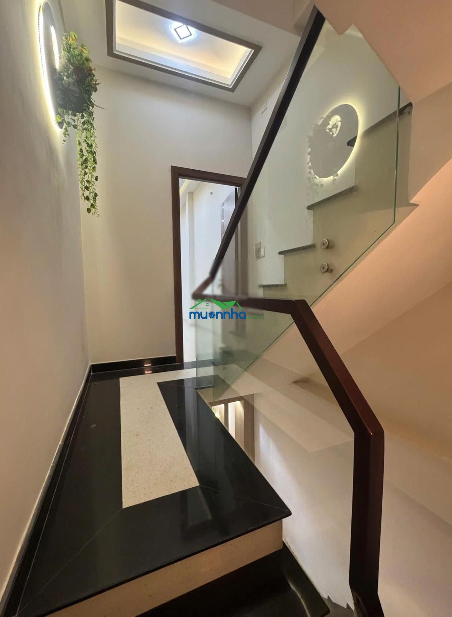 Bán nhà hẻm xe hơi 4 tầng btct đường lãnh binh thăng phường phú thọ