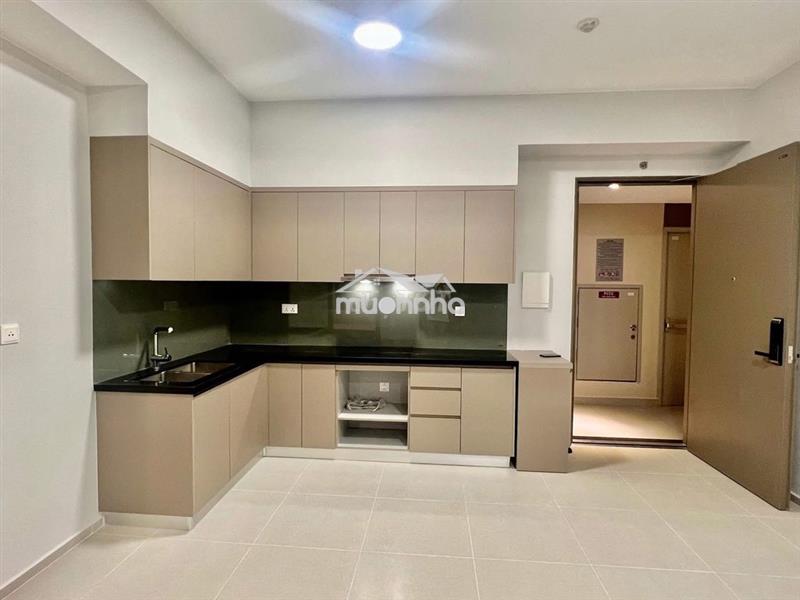 Căn hộ 3pn view hồ bơi; đầy đủ nội thất cho thuê; chỉ 11 triệu/tháng