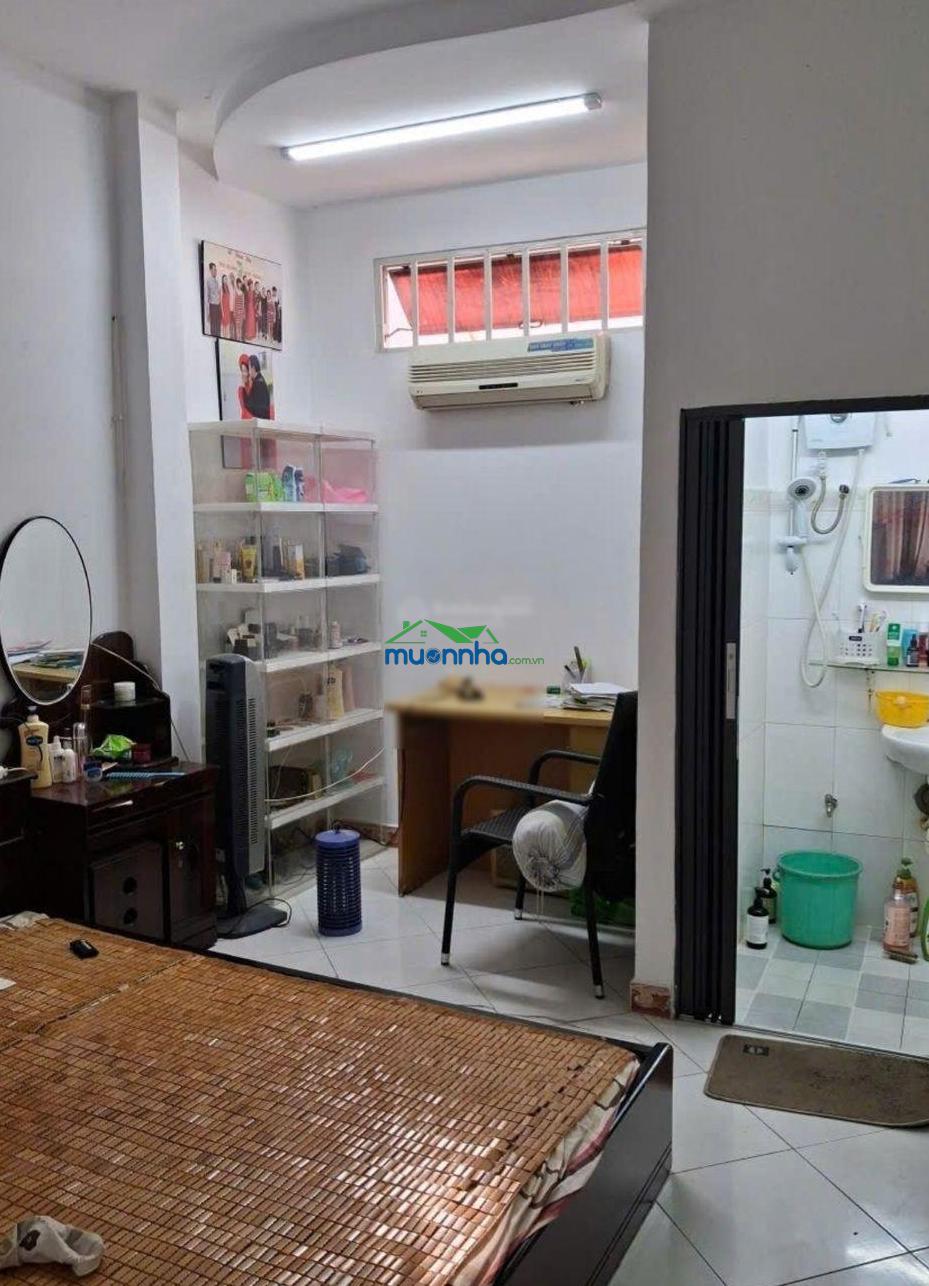 Quận 8 - âu dương lân - cách mặt đường vài bước chân - 2 tầng - 7 tỷ hơn xíu.