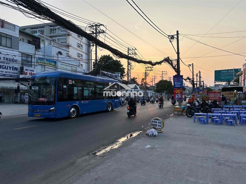 Cho thuê nhà 1204 cmt8 - tân bình