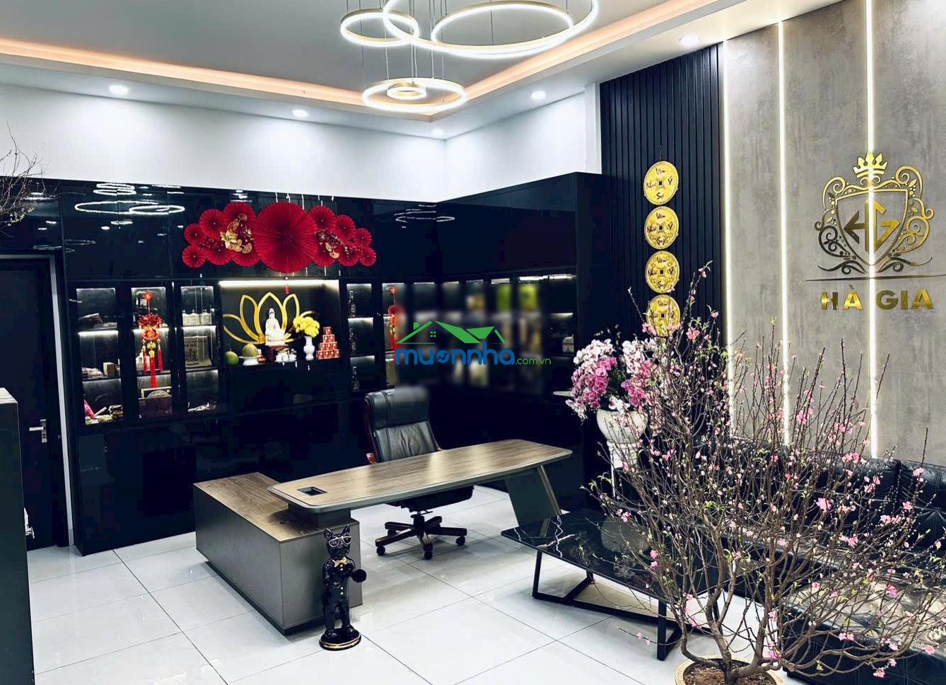 Nhà mặt phố chính chủ 12,7 x 40 m (nở hậu 14,5m)