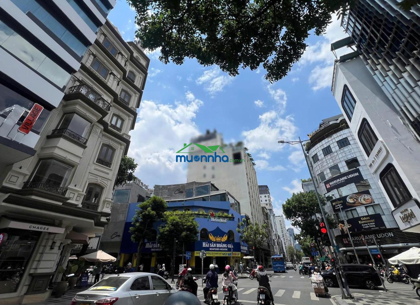 Bán nhà lý tự trọng quận 1, gần chợ bến thành - ngang 4,55m, giá ~322 triệu/m2 tiện xây làm airbnb - 4