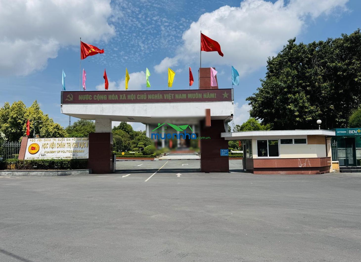 Bán nhà vị trí trung tâm man thiện - 104 m2 - giá chỉ 6.98 tỷ - 2