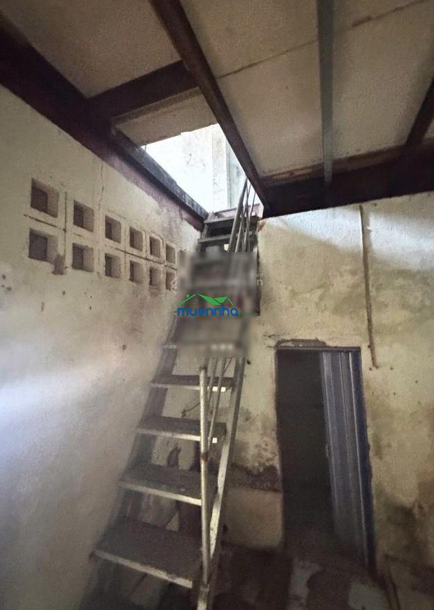 Nhà ngay lê văn quới, đs14. nhà cũ tiện xây mới - 2 tầng - 32m2 ngang 4m. hẻm xe hơi gần mặt tiền - 4