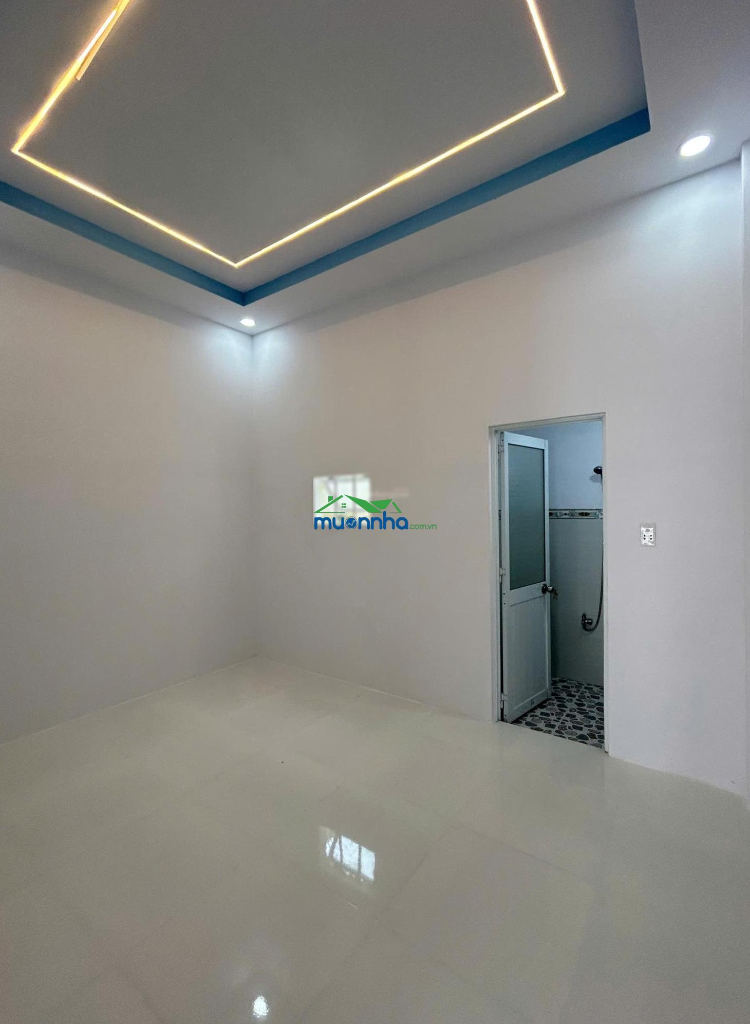 Nhà riêng chính chủ hóc môn giá chỉ 765tr , mặt tiền đường oto vào tới cửa 2pn 2wc - 4