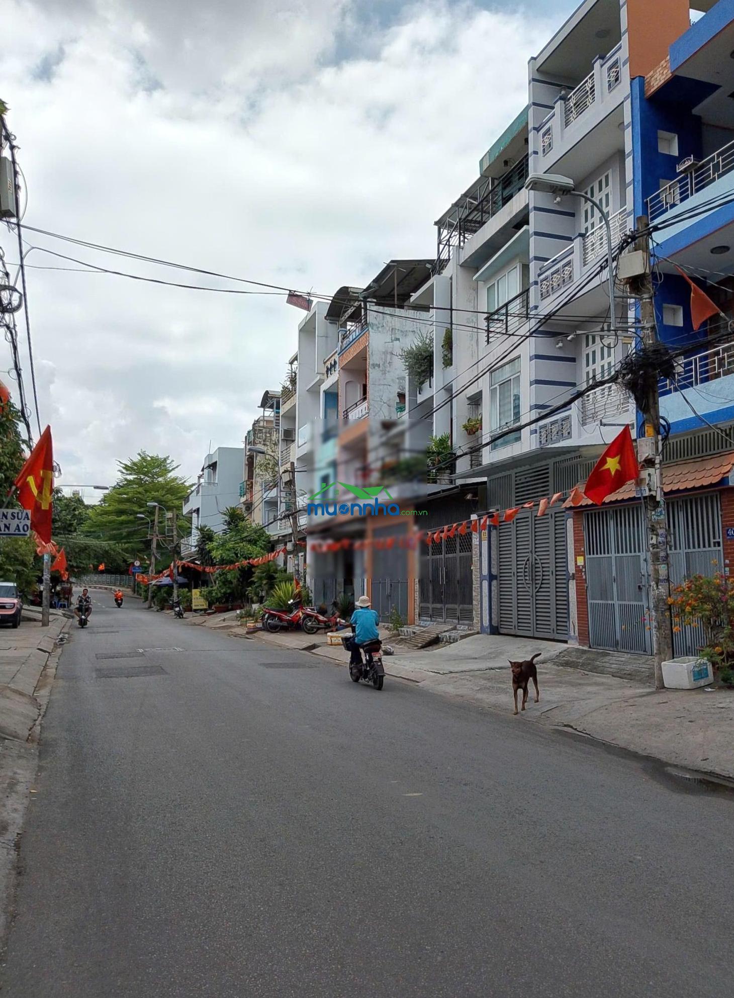 Nhà đẹp an dương vương quận 8 - hẻm ô tô vào tận cửa - 4pn - sân thượng - 7.x tỷ.