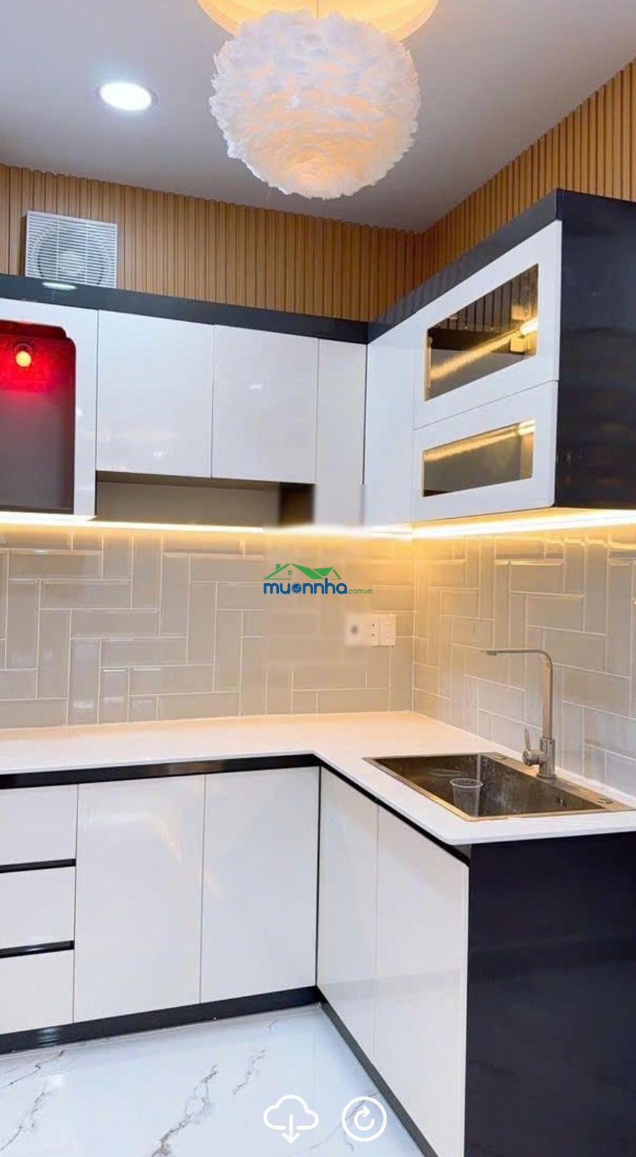 Quận 5 - nhà đẹp xây kiên cố - nội thất đẹp - thiết kế hiện đại - nhà 2 mặt hẻm - 2